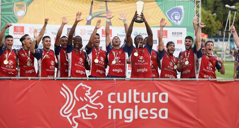 Troféu da Copa do Mundo de Rugby visita projeto de Paraisópolis - MKT  Esportivo